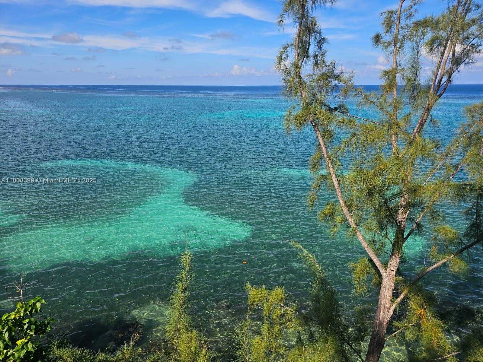 Small Image of ESTATE WITH COTTAGES  BOSCOBEL BEACH, ST MARY, J, Out of City Number 22