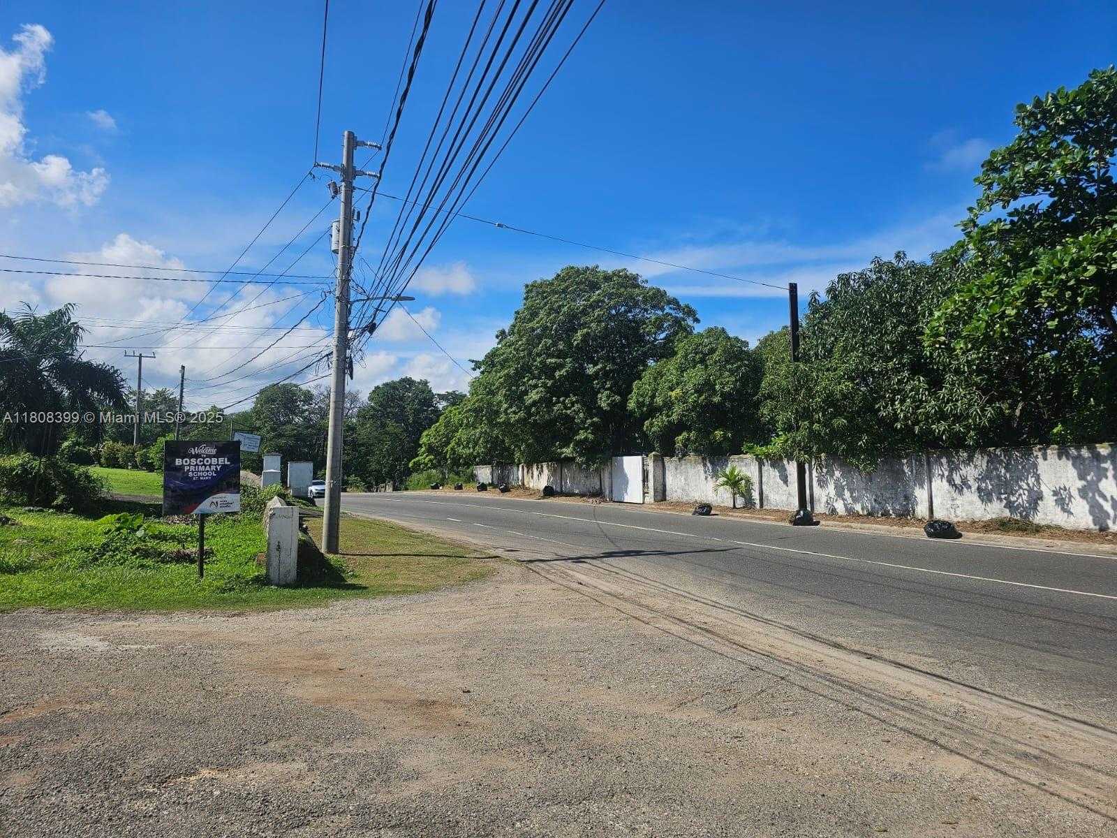 Small Image of ESTATE WITH COTTAGES  BOSCOBEL BEACH, ST MARY, J, Out of City Number 45