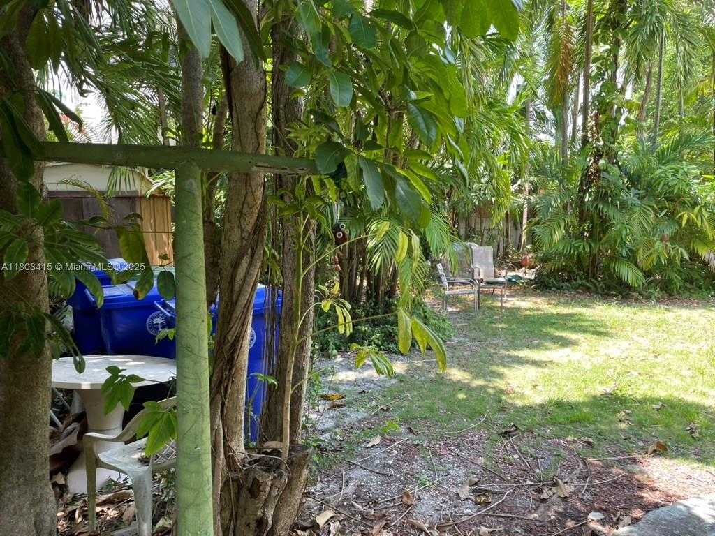 Small Image of 2975 SHIPPING AVE, Coconut Grove Number 3
