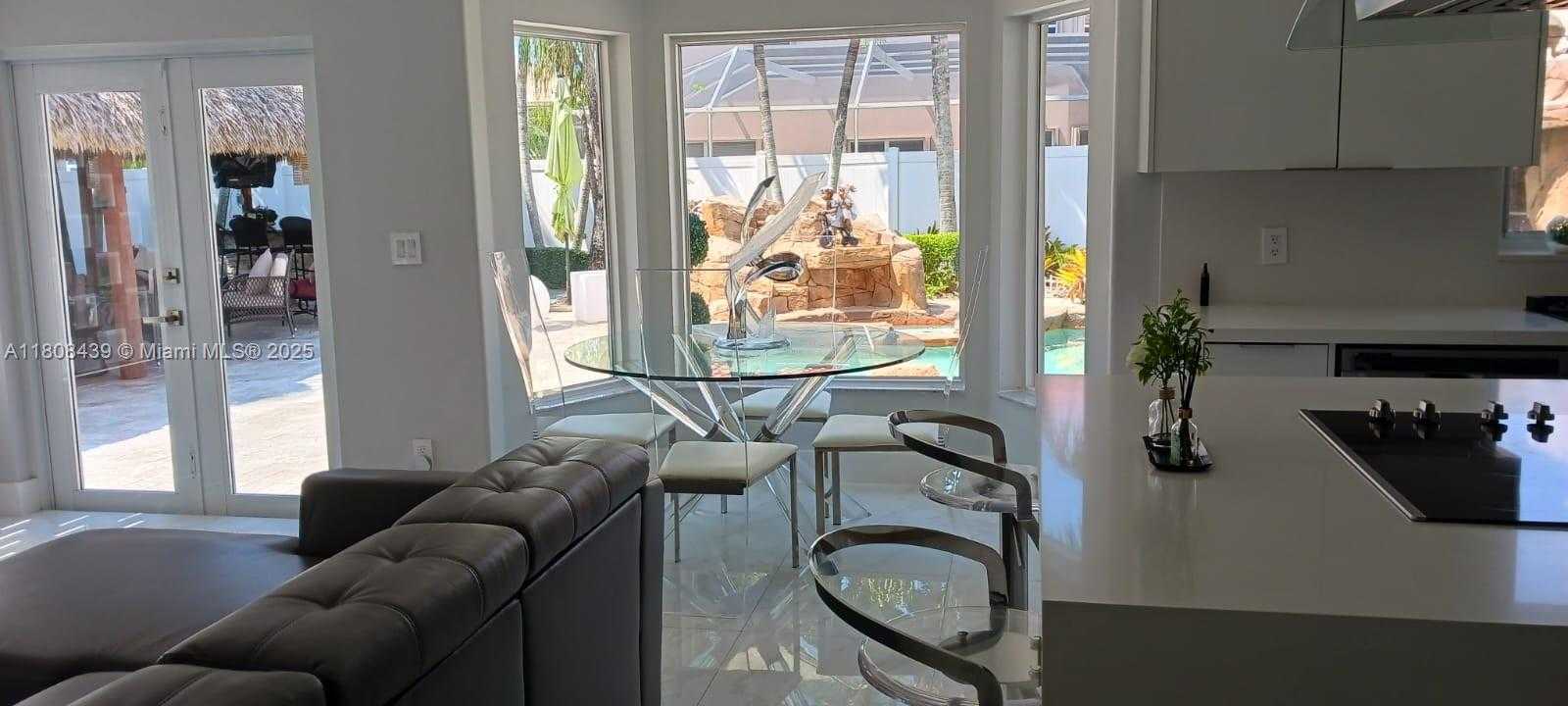 Small Image of 612 SOUTH WEST 179TH AVE, Pembroke Pines Number 4