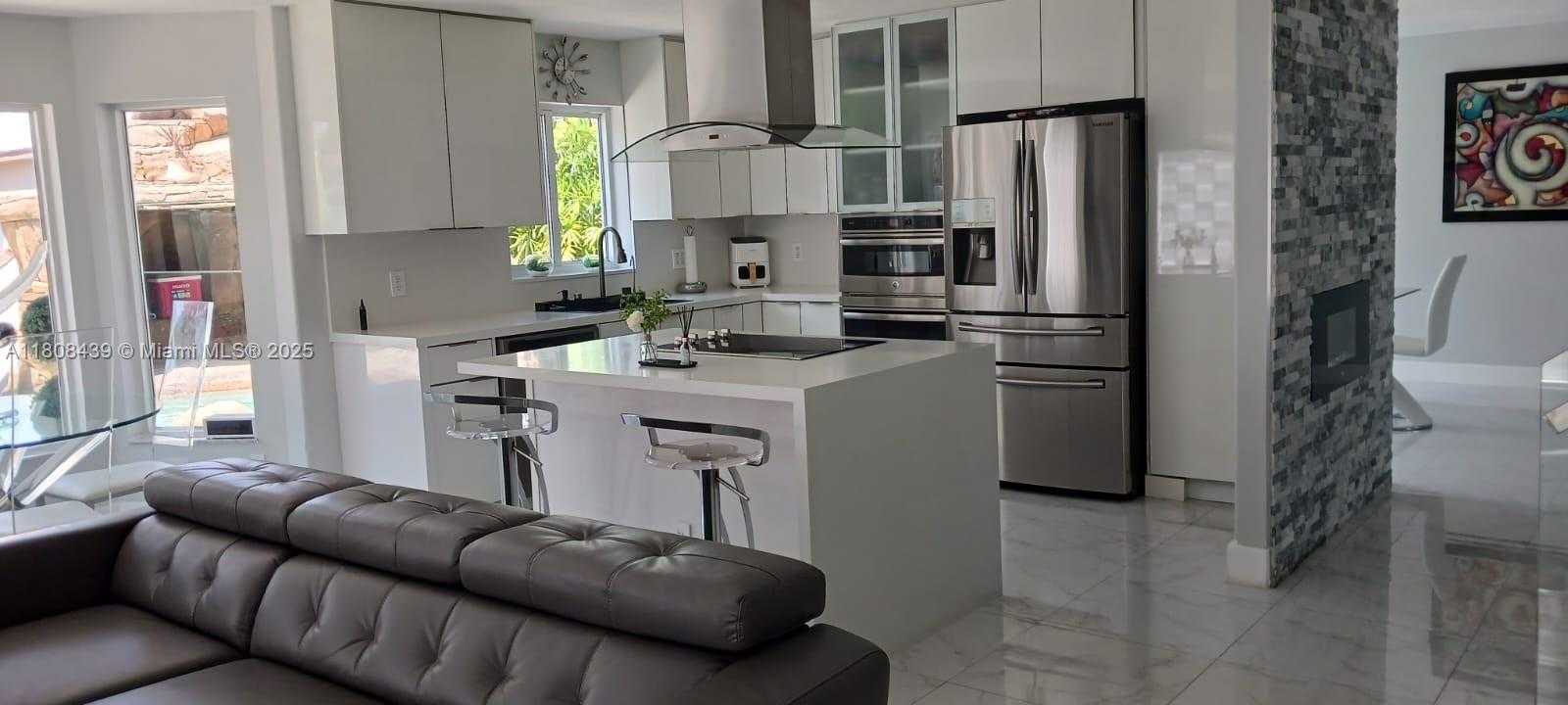 Small Image of 612 SOUTH WEST 179TH AVE, Pembroke Pines Number 5