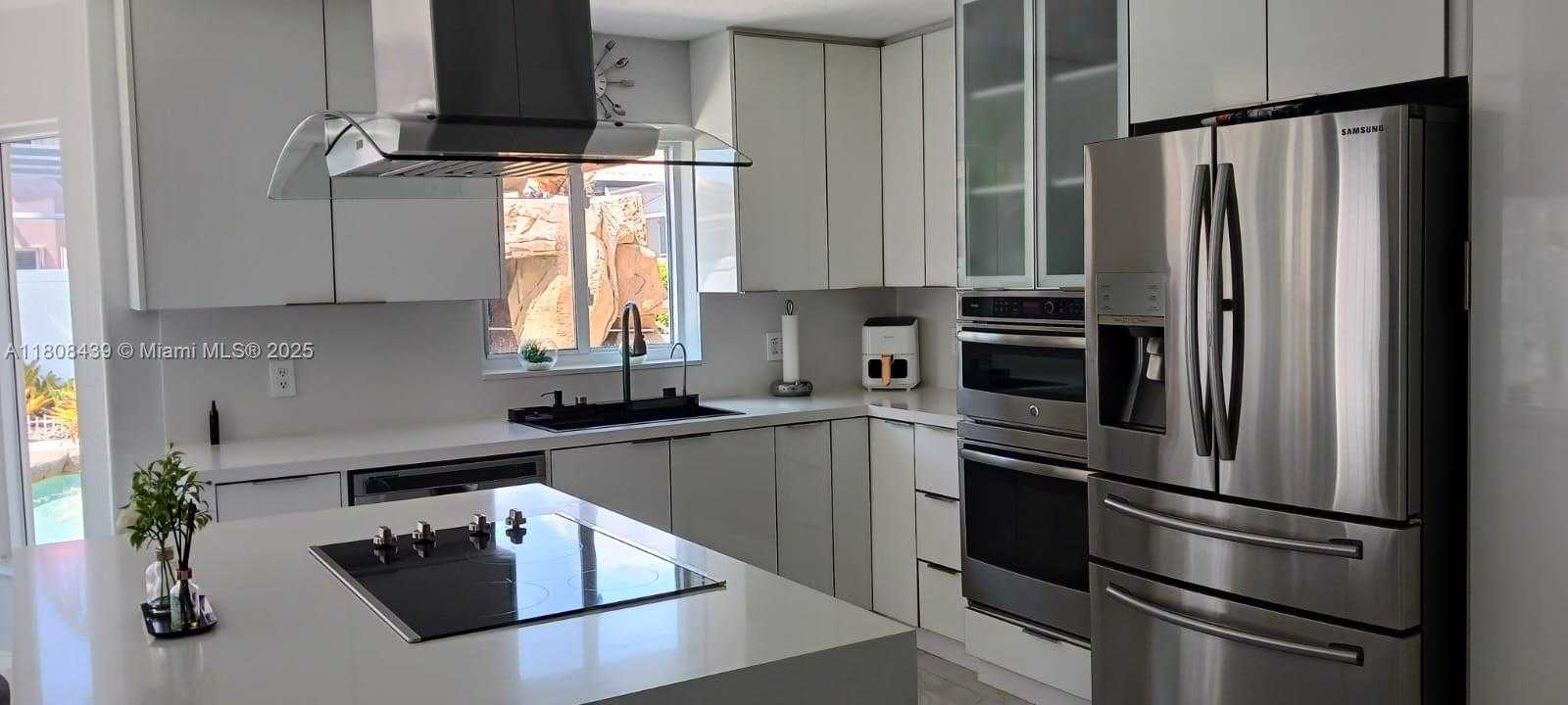 Small Image of 612 SOUTH WEST 179TH AVE, Pembroke Pines Number 6