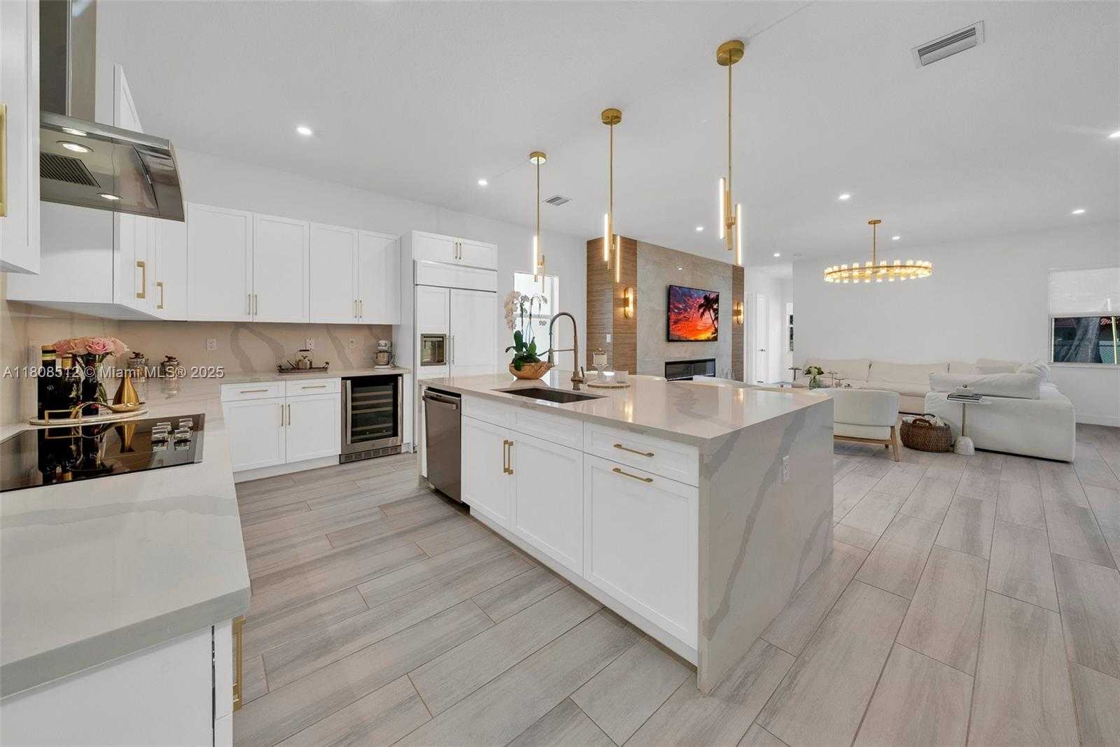 Small Image of 11035 NORTH SIERRA RANCH DR, Davie Number 13