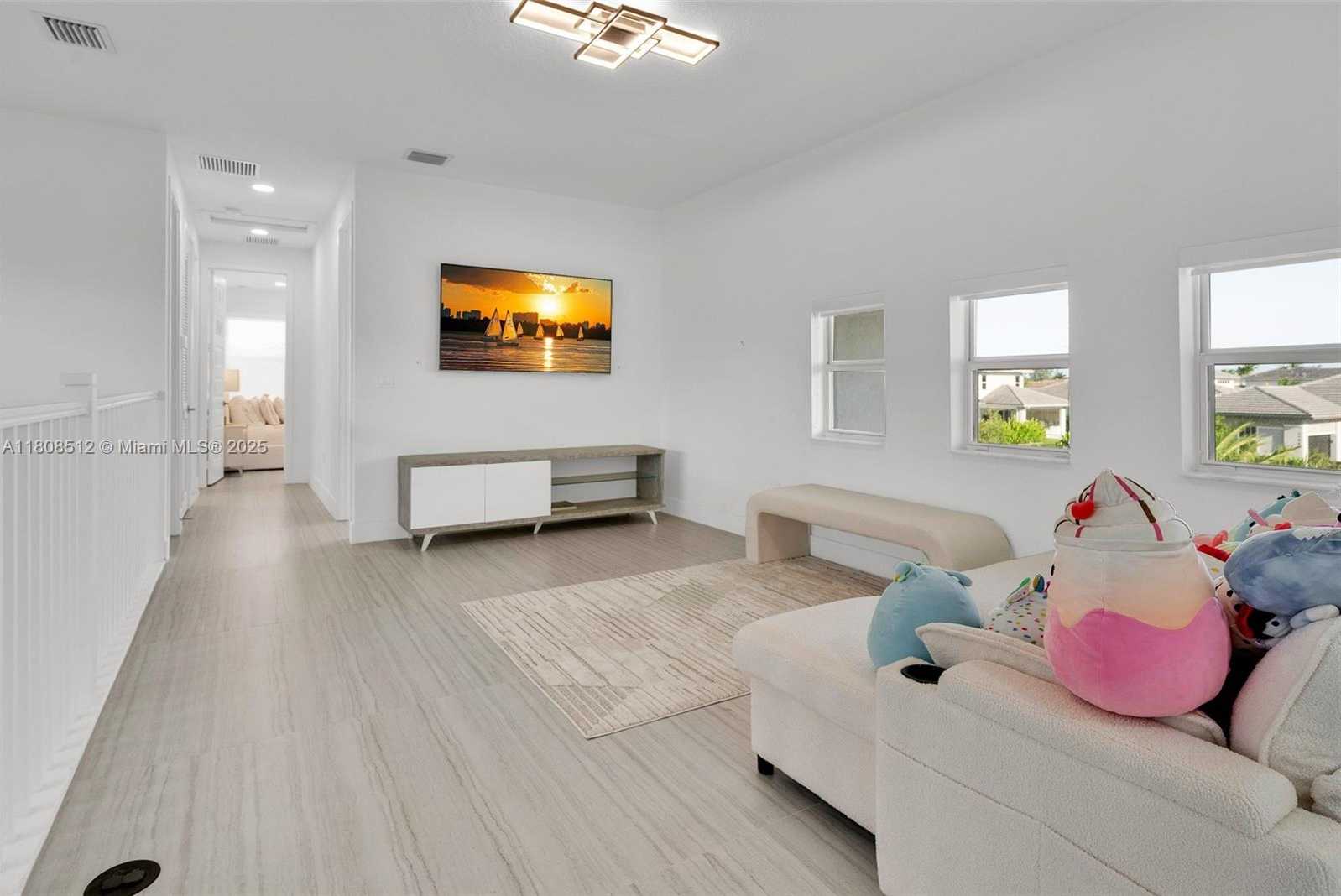 Small Image of 11035 NORTH SIERRA RANCH DR, Davie Number 28