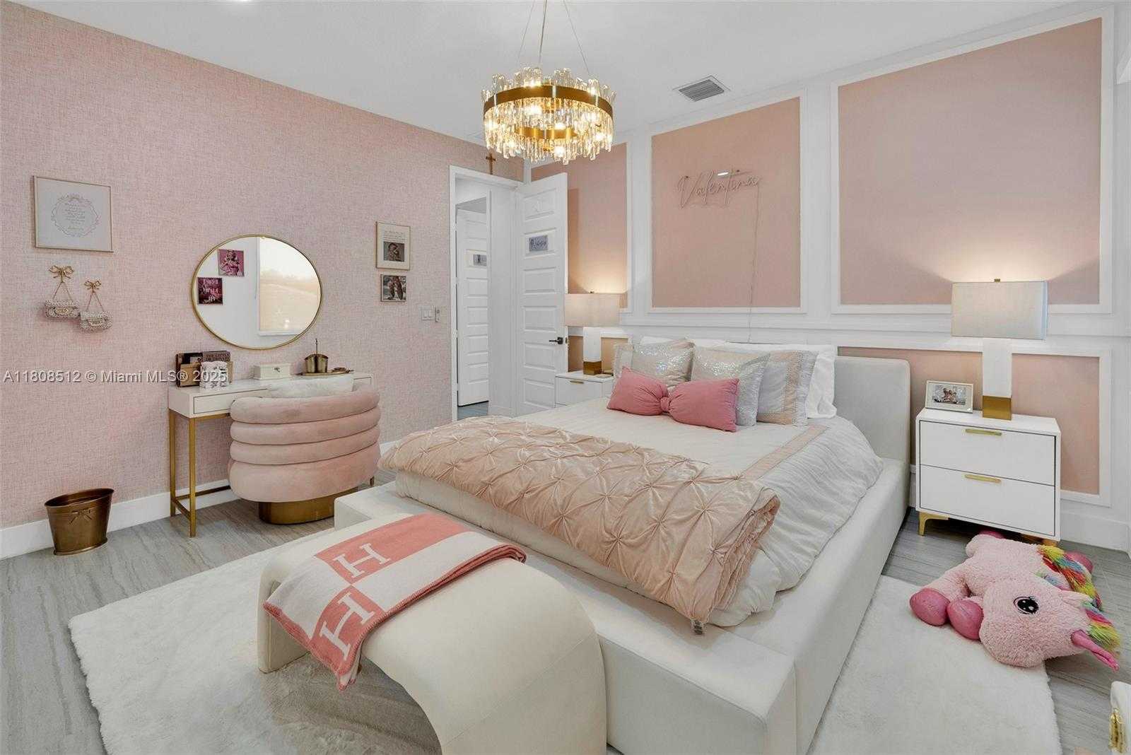 Small Image of 11035 NORTH SIERRA RANCH DR, Davie Number 29