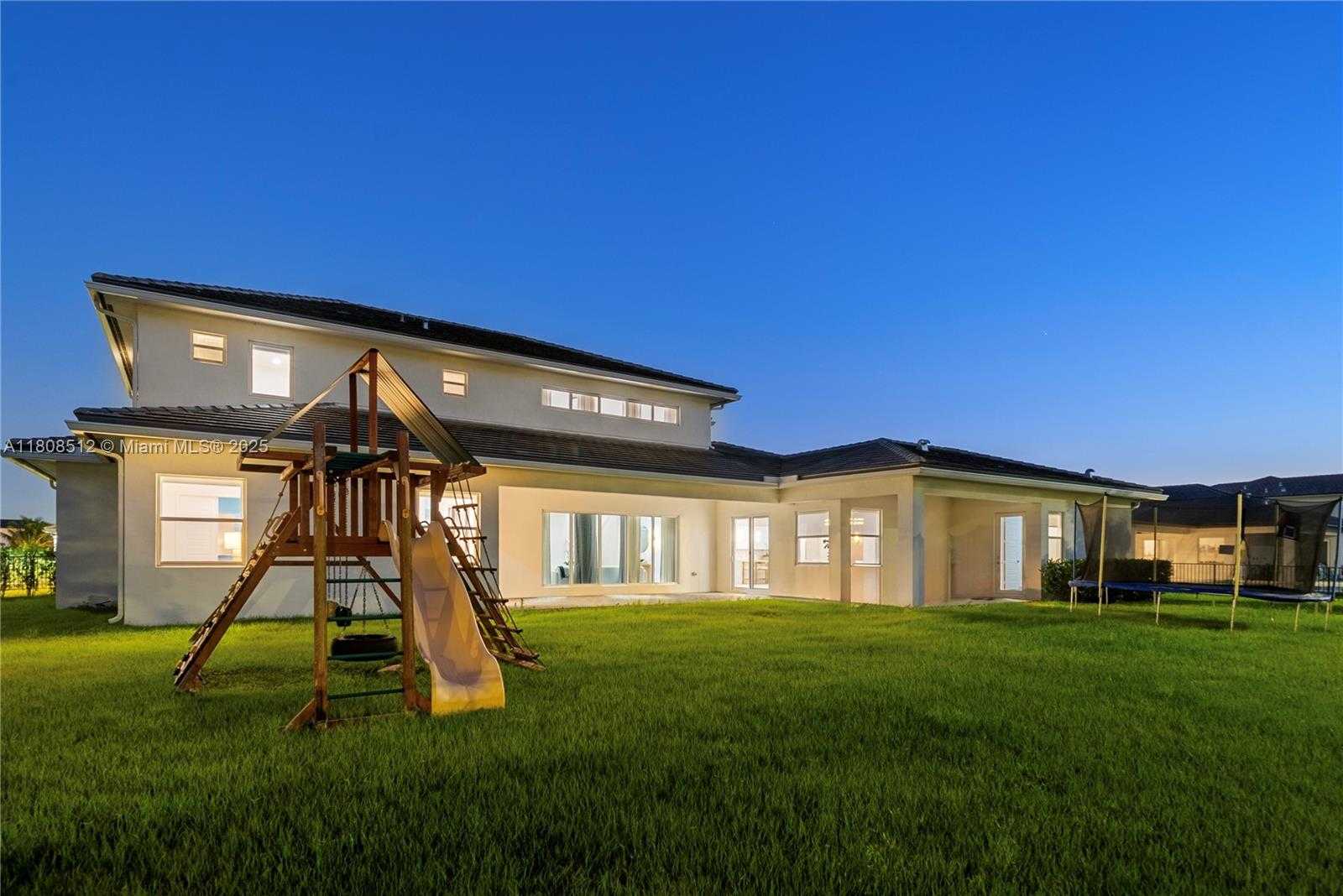 Small Image of 11035 NORTH SIERRA RANCH DR, Davie Number 3