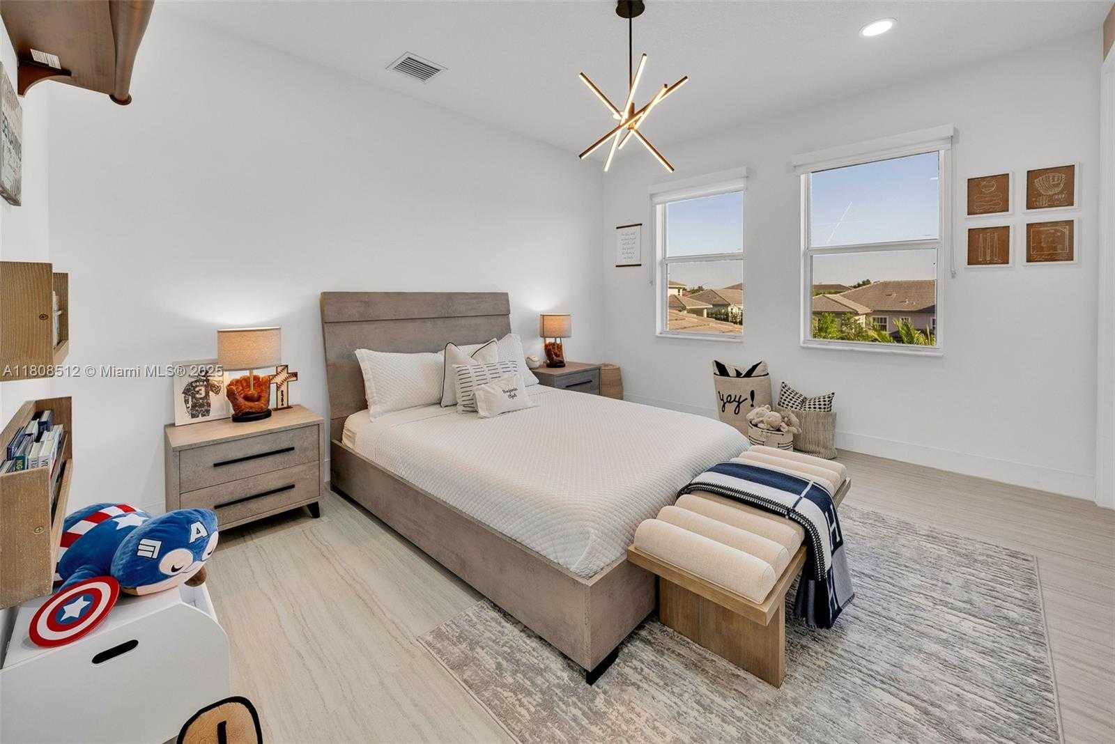 Small Image of 11035 NORTH SIERRA RANCH DR, Davie Number 32