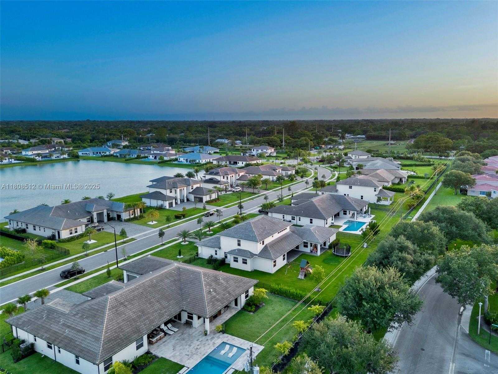 Small Image of 11035 NORTH SIERRA RANCH DR, Davie Number 48