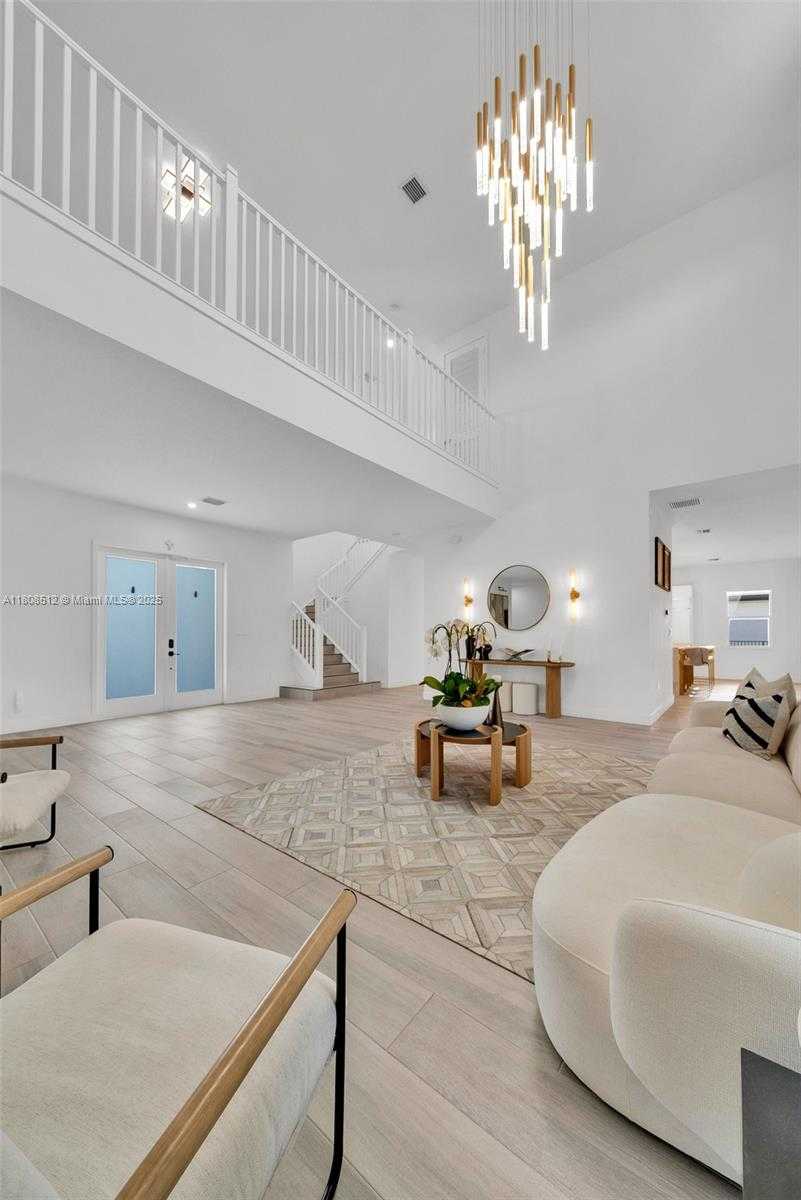 Small Image of 11035 NORTH SIERRA RANCH DR, Davie Number 7