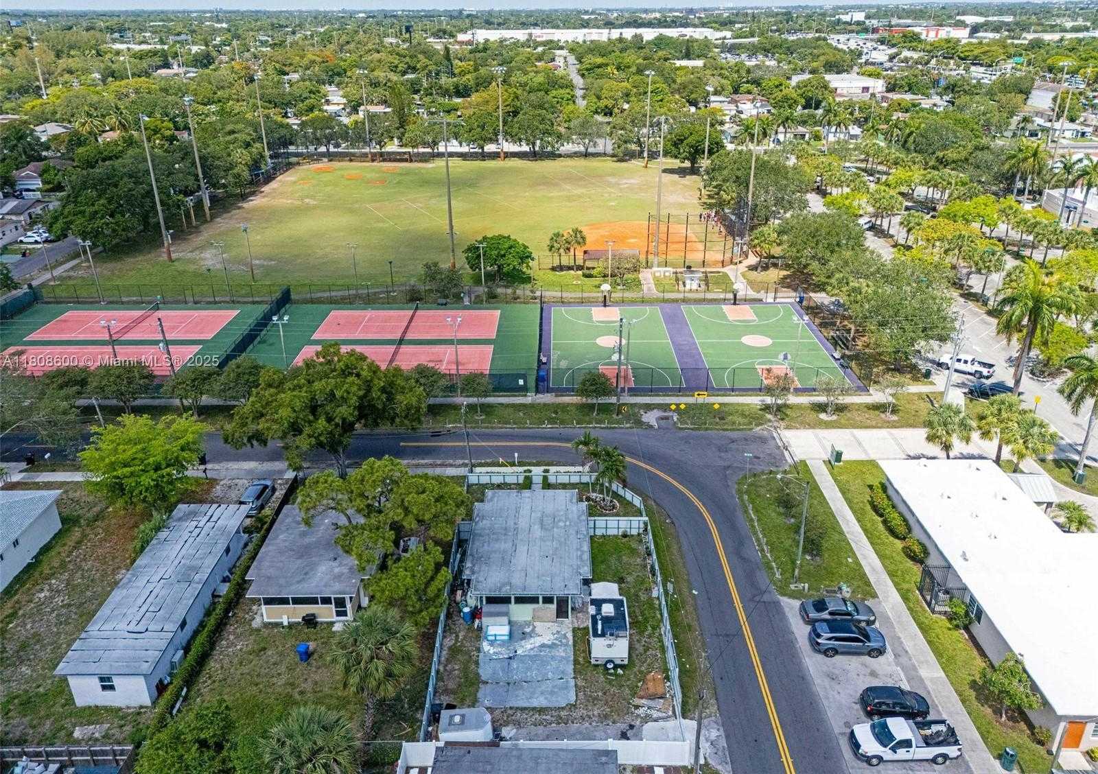 Small Image of 844 NORTH WEST 15TH AVE, Fort Lauderdale Number 28