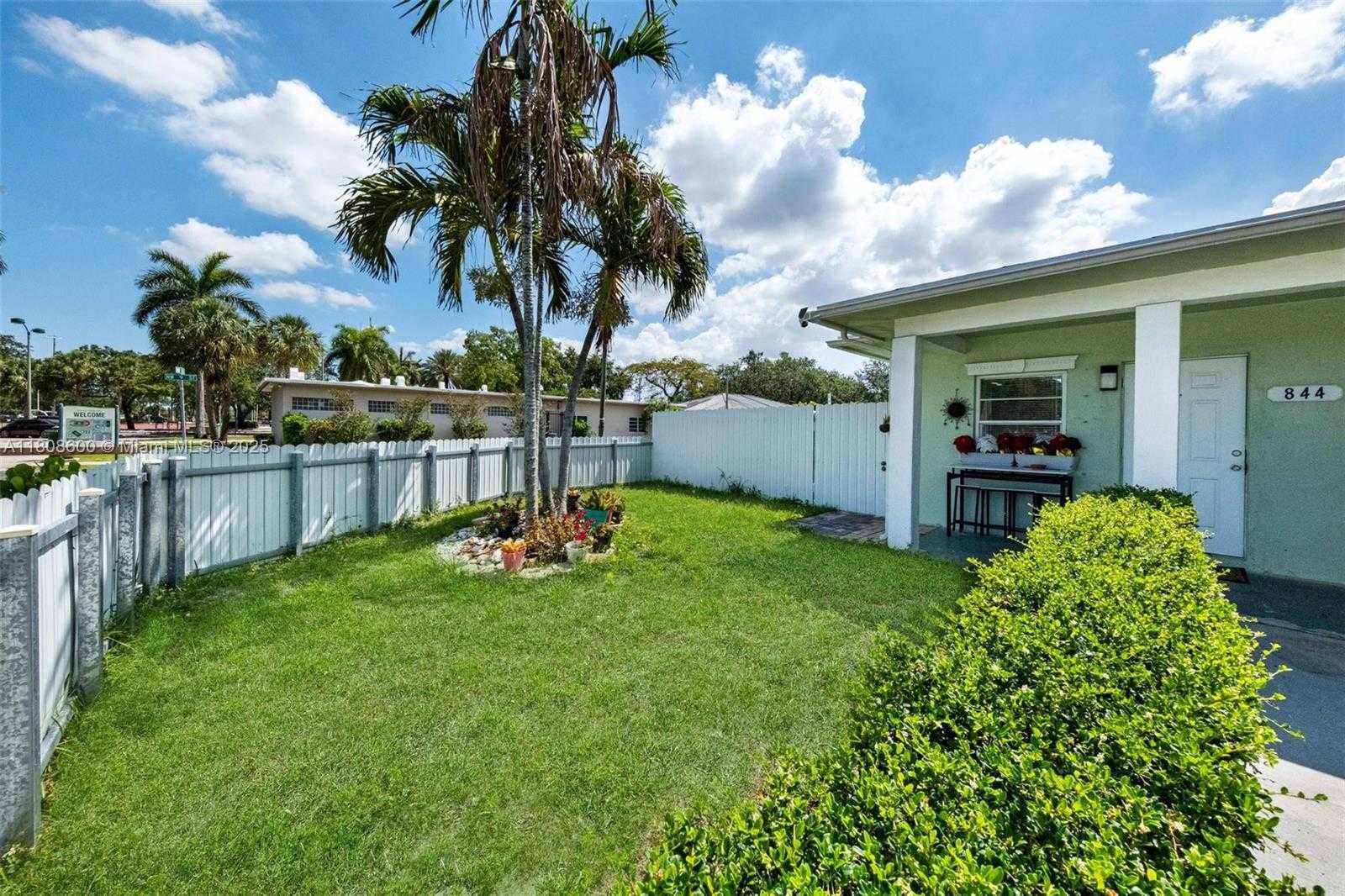 Small Image of 844 NORTH WEST 15TH AVE, Fort Lauderdale Number 3