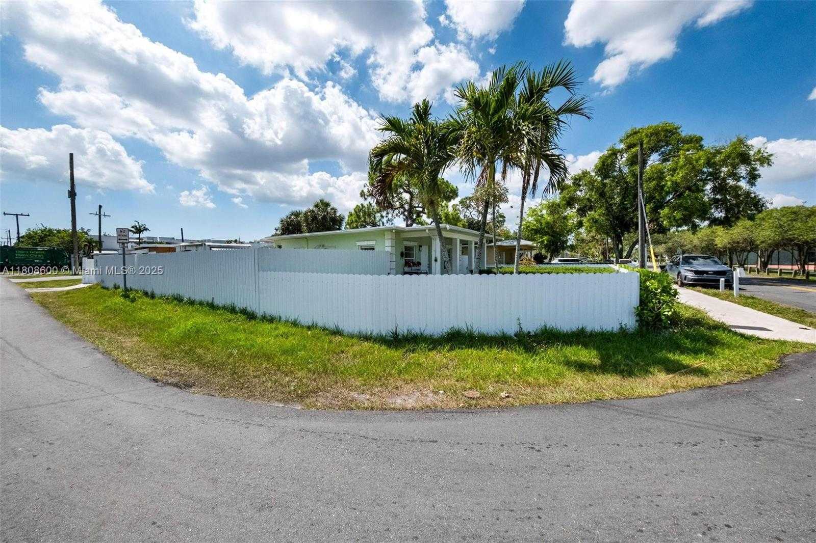 Small Image of 844 NORTH WEST 15TH AVE, Fort Lauderdale Number 9