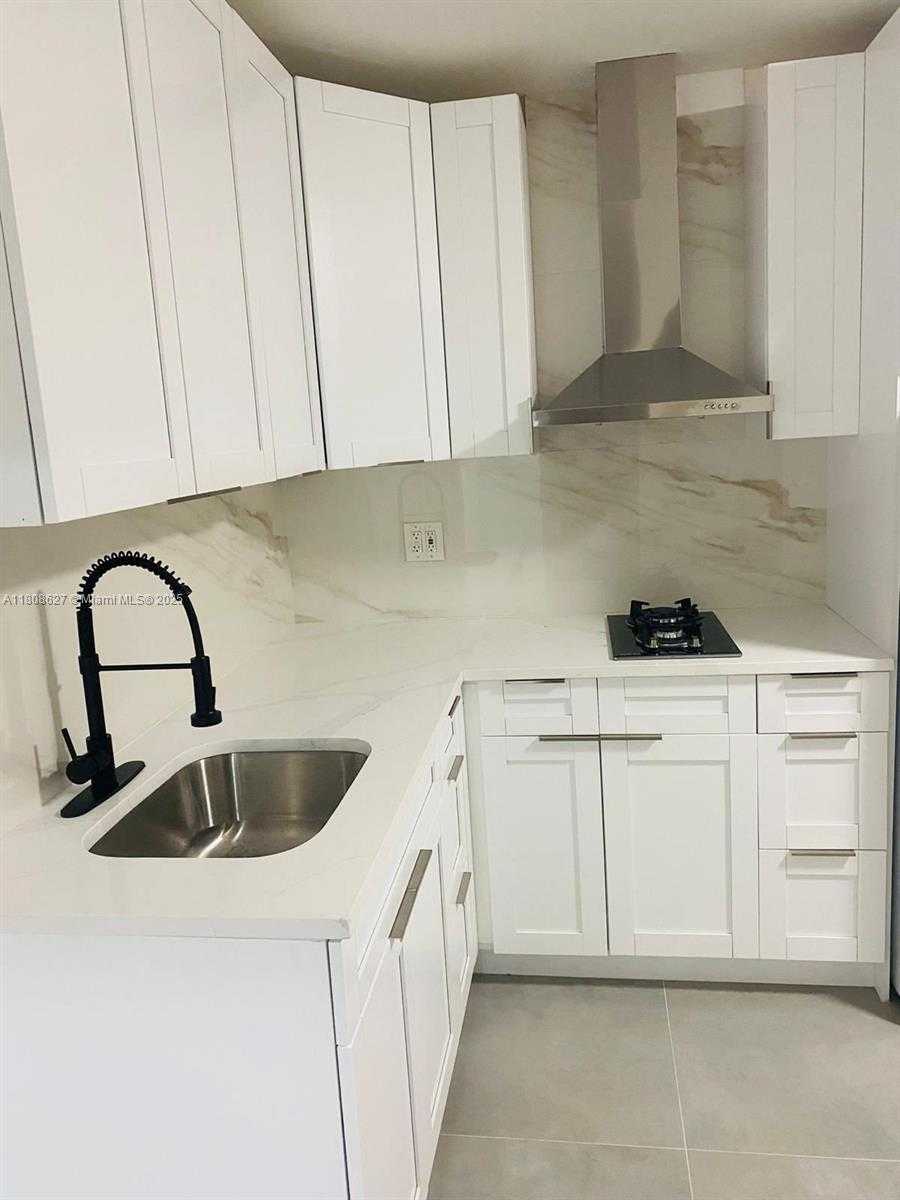 Small Image of 2820 NORTH WEST 14TH CT, Fort Lauderdale Number 2
