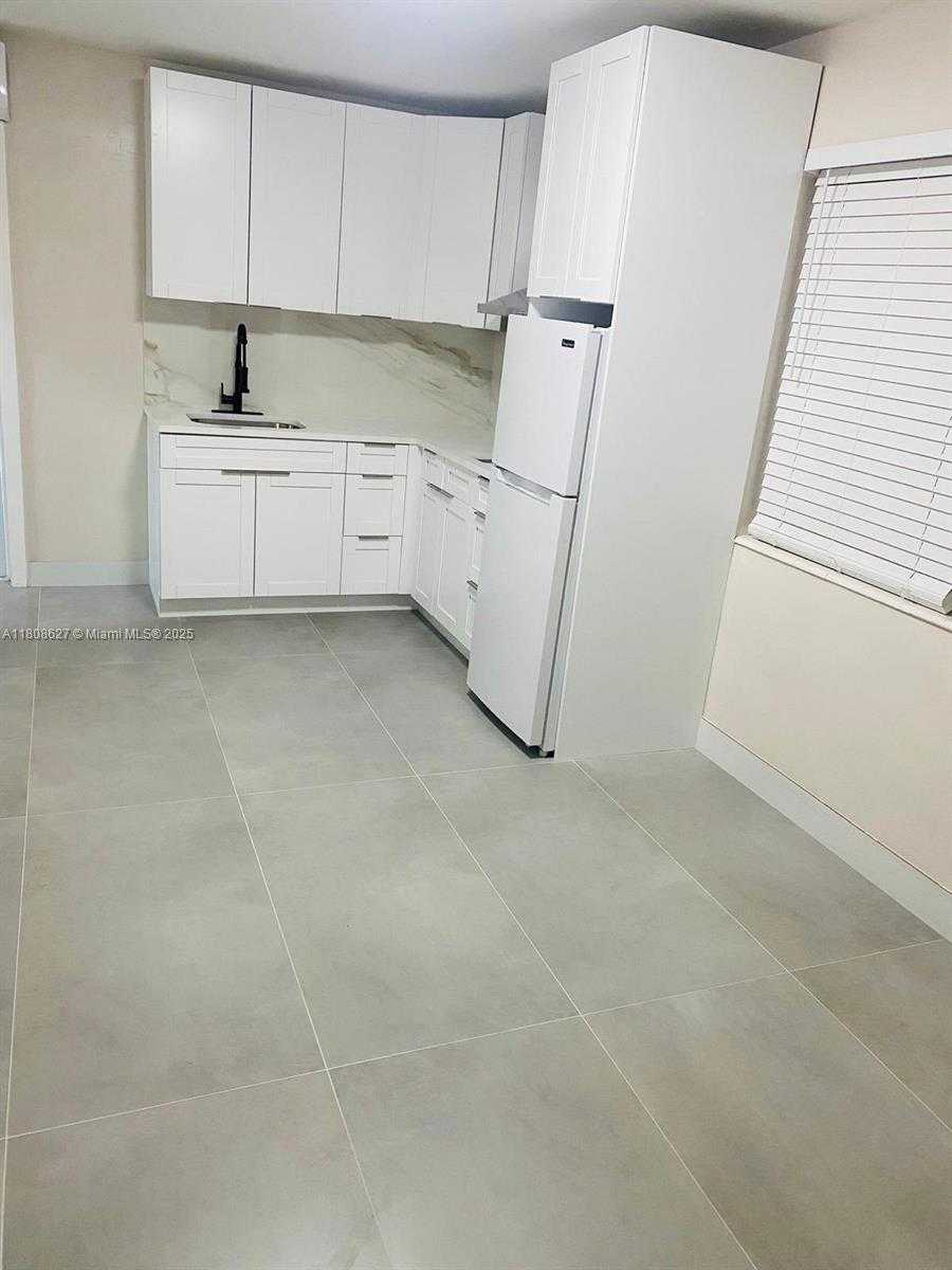 Small Image of 2820 NORTH WEST 14TH CT, Fort Lauderdale Number 7