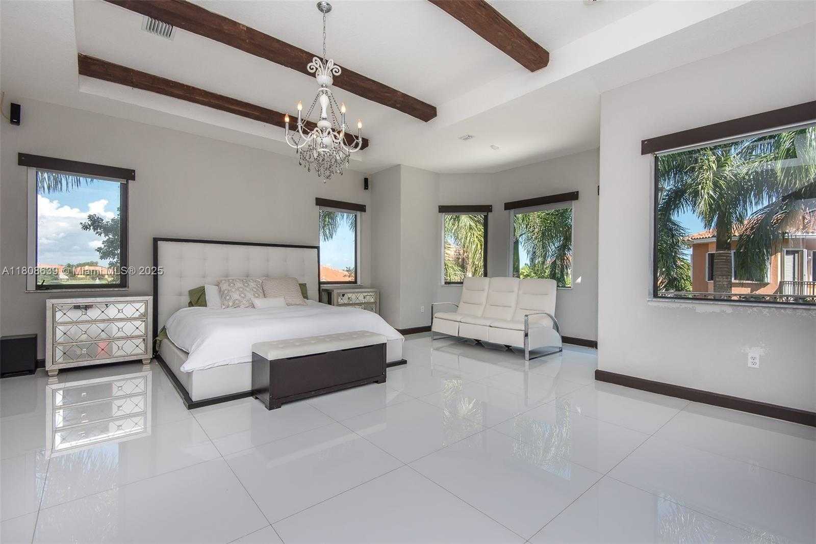 Small Image of 19305 SOUTH WEST 79TH CT, Cutler Bay Number 26