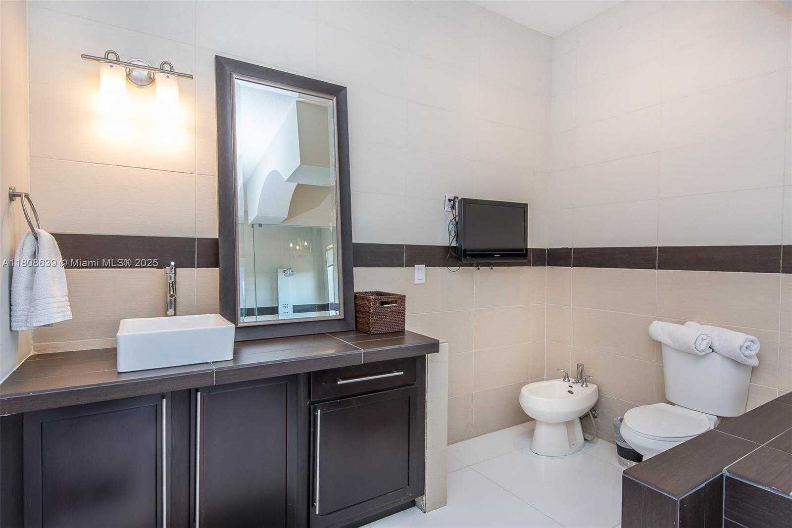 Small Image of 19305 SOUTH WEST 79TH CT, Cutler Bay Number 30