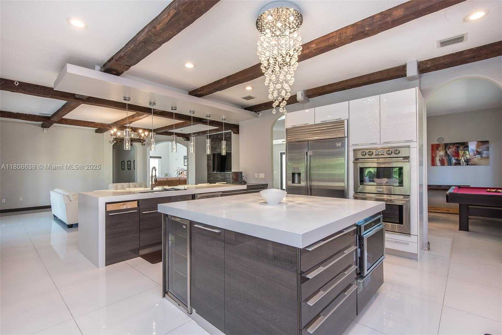 Small Image of 19305 SOUTH WEST 79TH CT, Cutler Bay Number 4