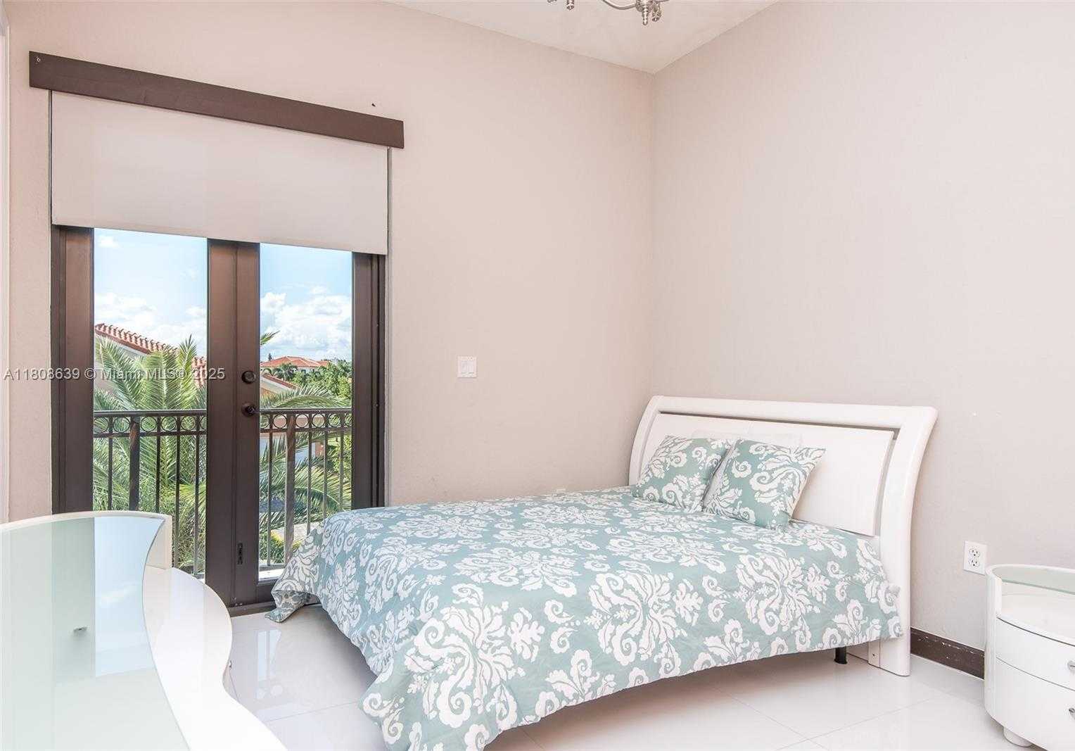 Small Image of 19305 SOUTH WEST 79TH CT, Cutler Bay Number 47