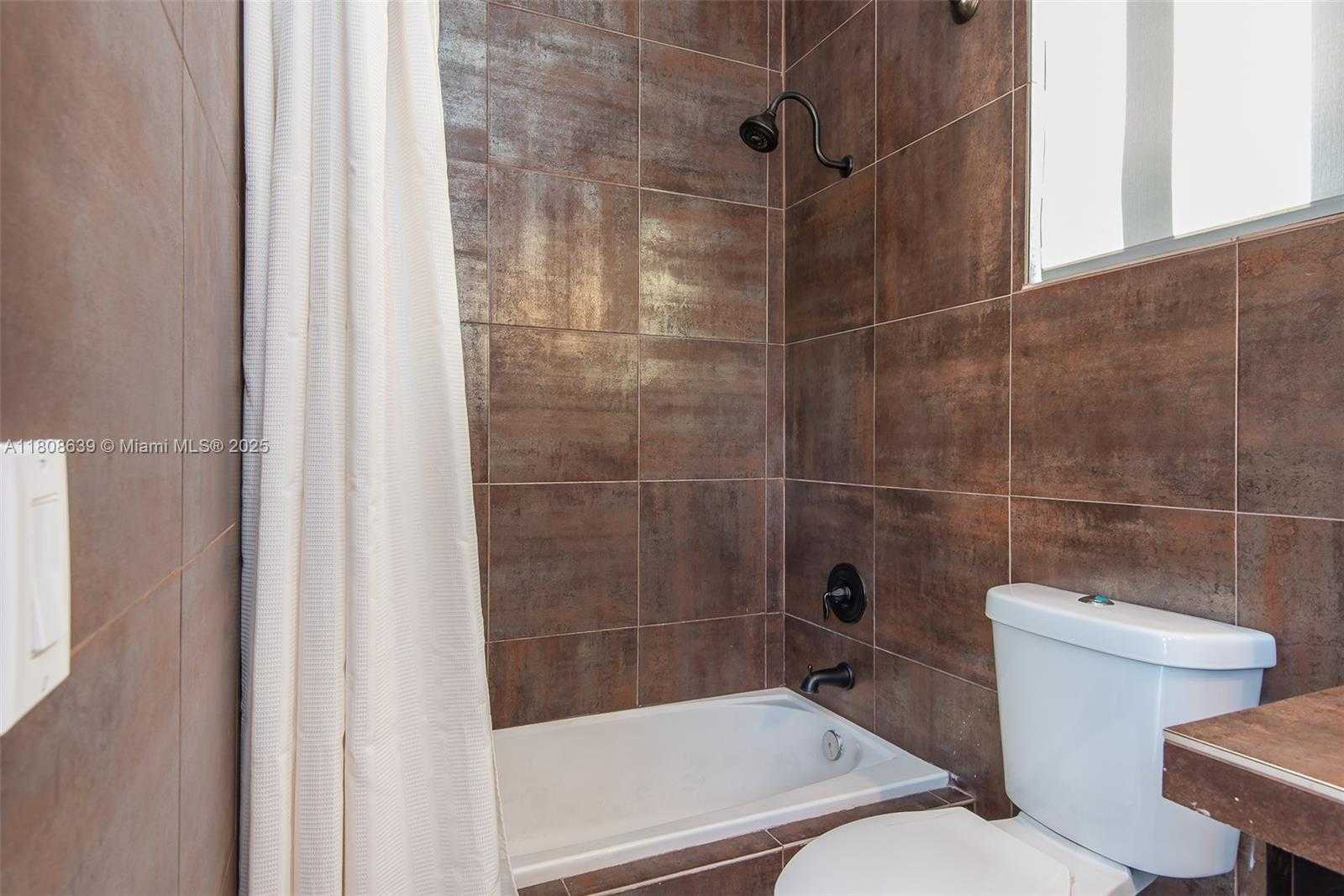 Small Image of 19305 SOUTH WEST 79TH CT, Cutler Bay Number 49