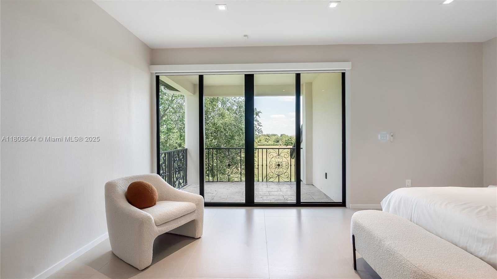 Small Image of 18007 SOUTH WEST 154TH ST, Miami Number 14