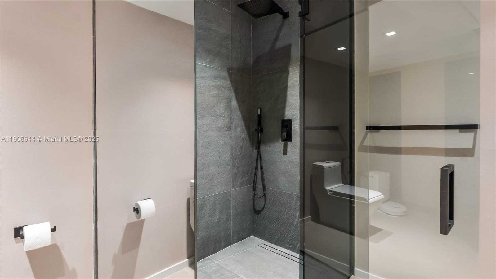 Small Image of 18007 SOUTH WEST 154TH ST, Miami Number 22