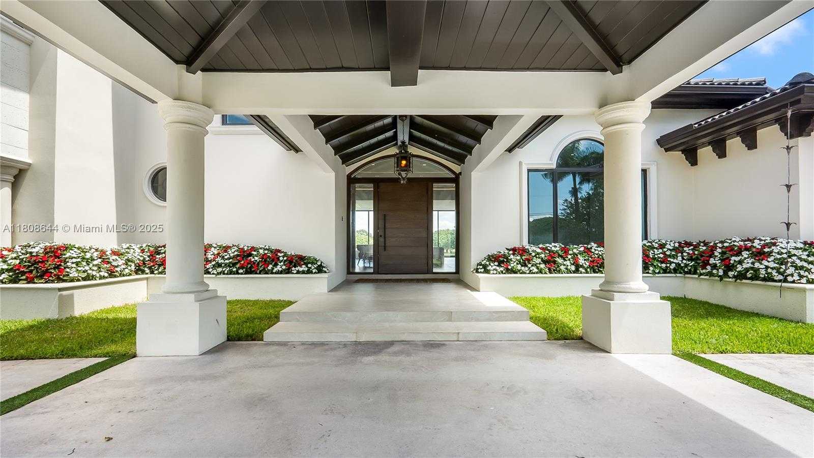 Small Image of 18007 SOUTH WEST 154TH ST, Miami Number 3
