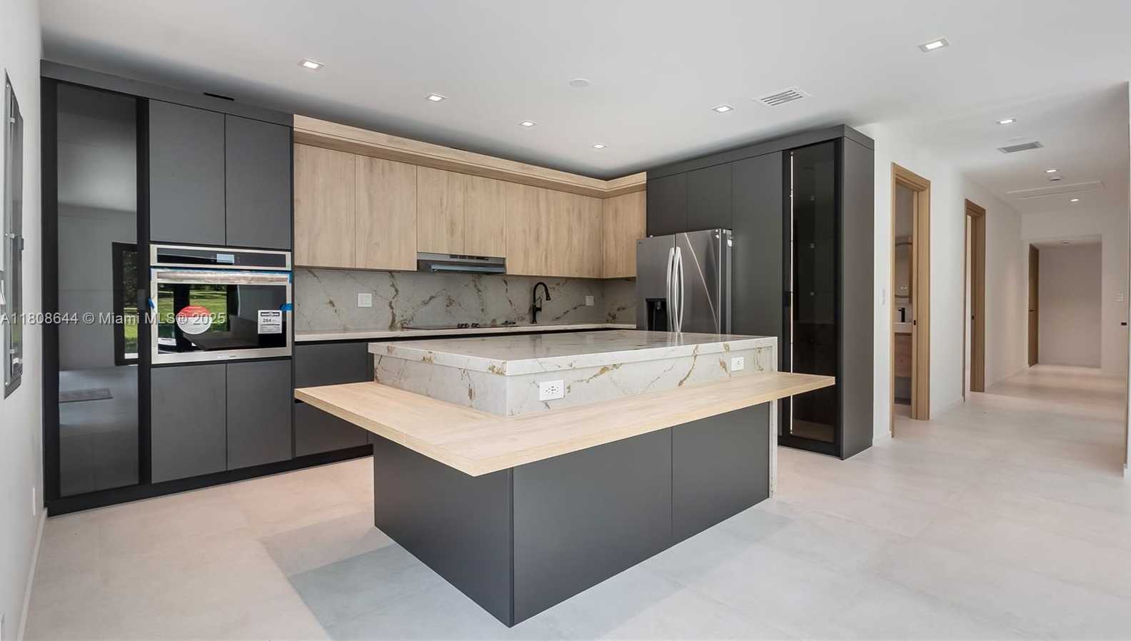 Small Image of 18007 SOUTH WEST 154TH ST, Miami Number 40