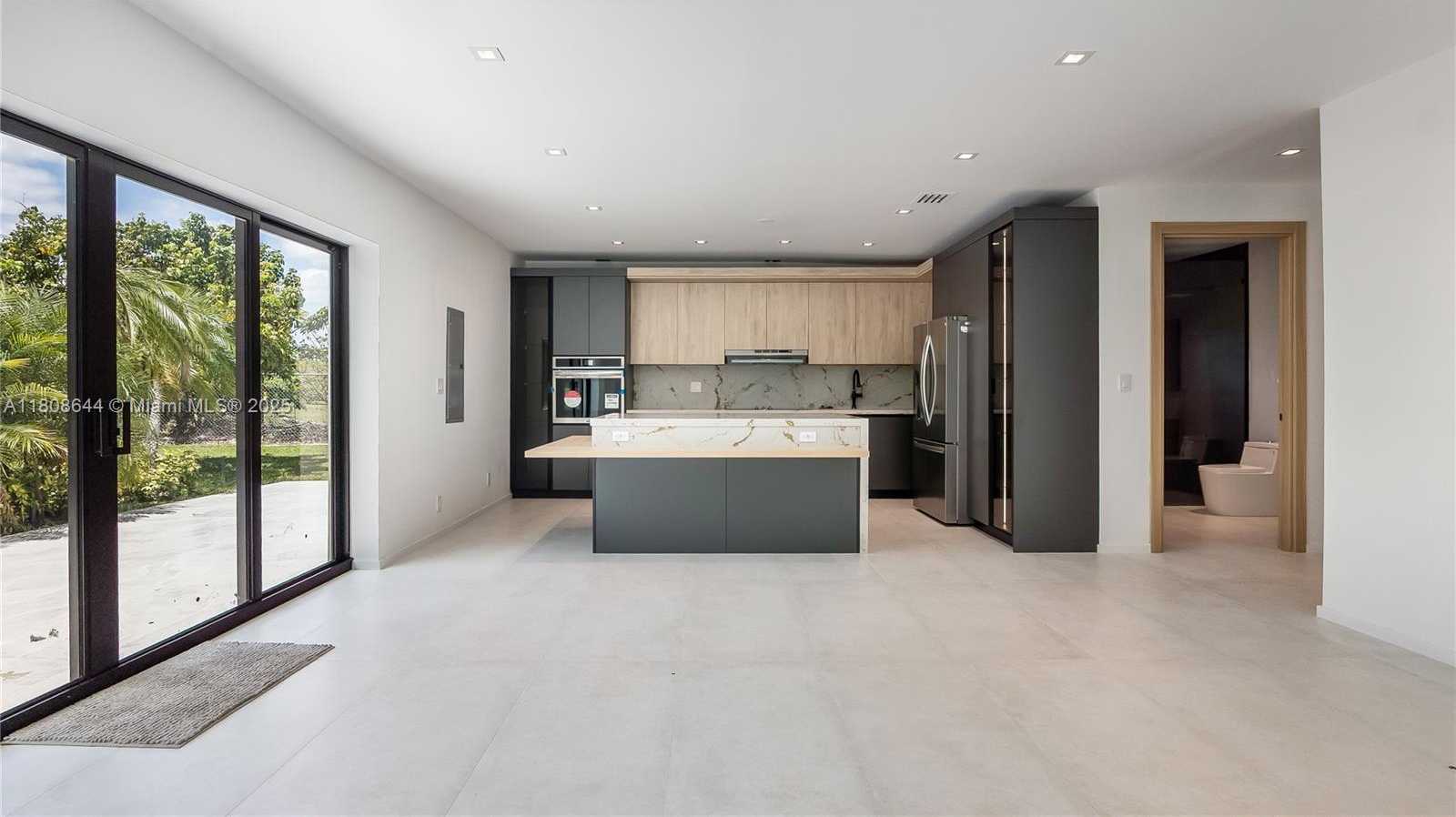 Small Image of 18007 SOUTH WEST 154TH ST, Miami Number 41