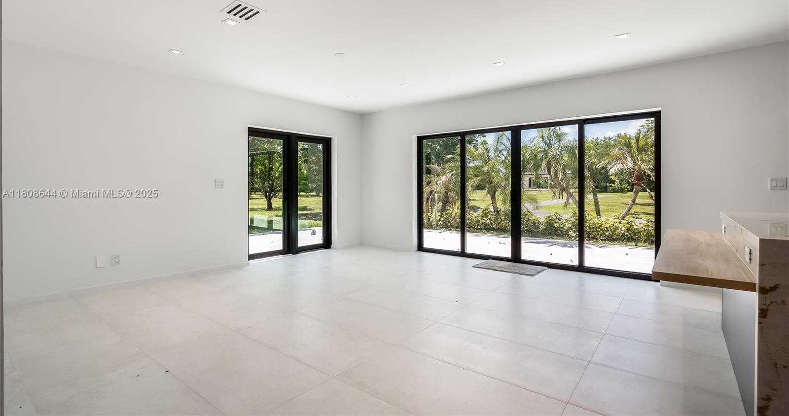 Small Image of 18007 SOUTH WEST 154TH ST, Miami Number 42