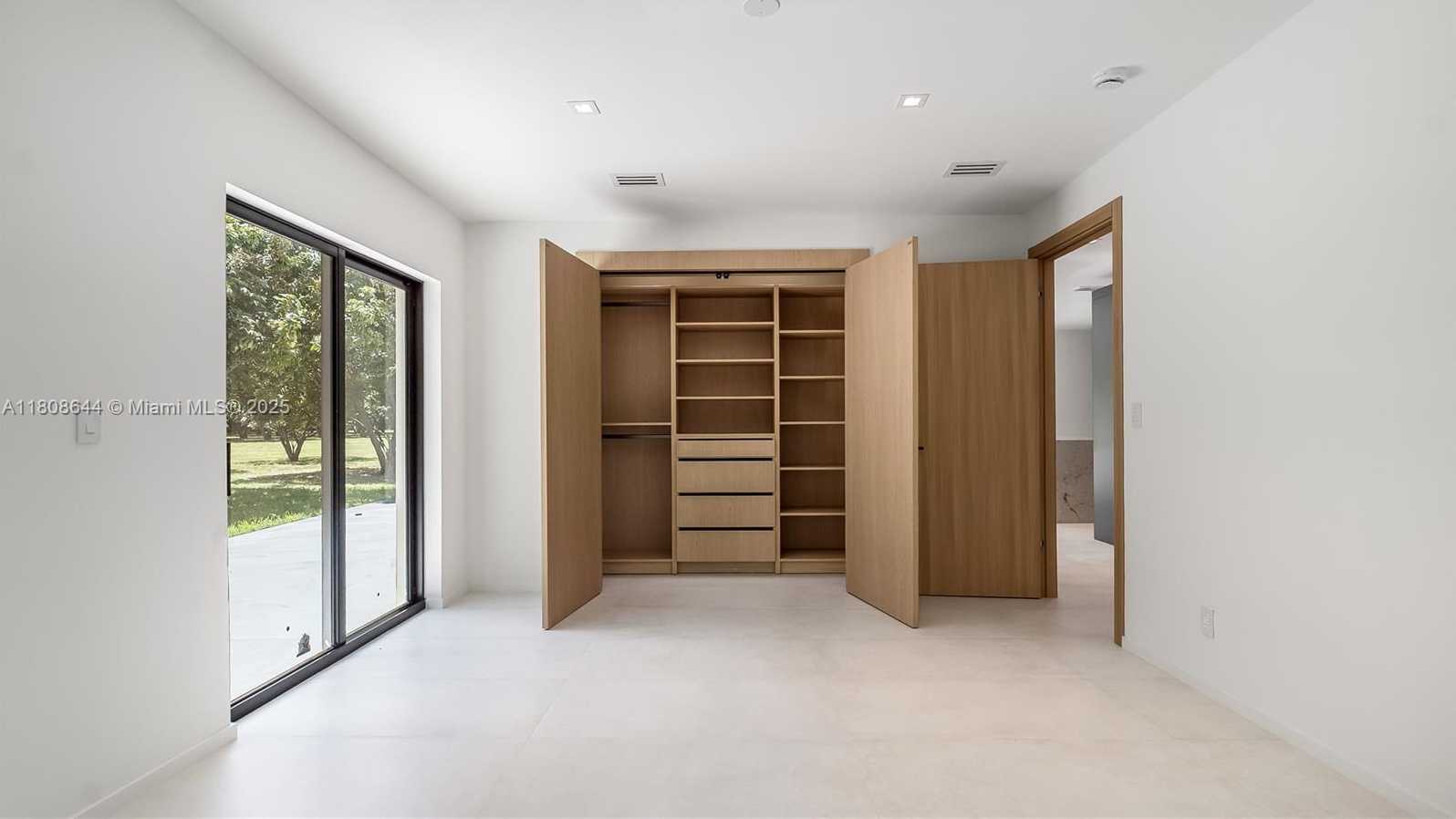 Small Image of 18007 SOUTH WEST 154TH ST, Miami Number 47