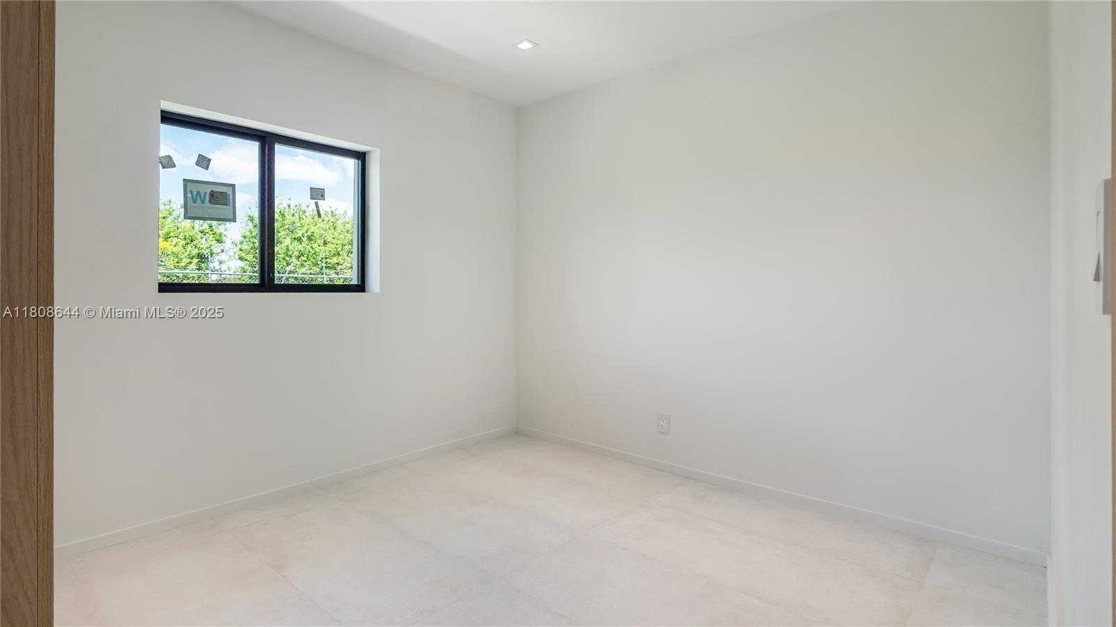 Small Image of 18007 SOUTH WEST 154TH ST, Miami Number 49
