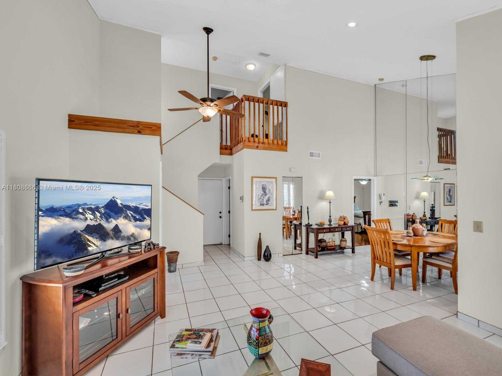 Small Image of 6566 NORTH WEST 197TH LN, Hialeah Number 11