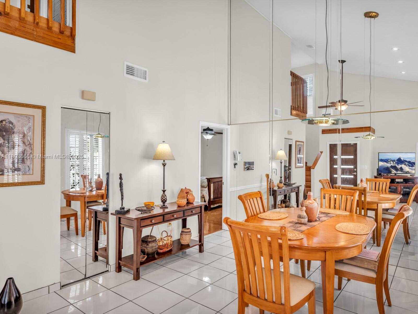 Small Image of 6566 NORTH WEST 197TH LN, Hialeah Number 12