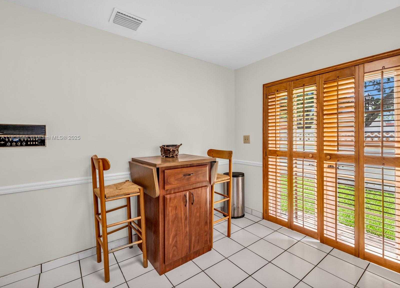 Small Image of 6566 NORTH WEST 197TH LN, Hialeah Number 17