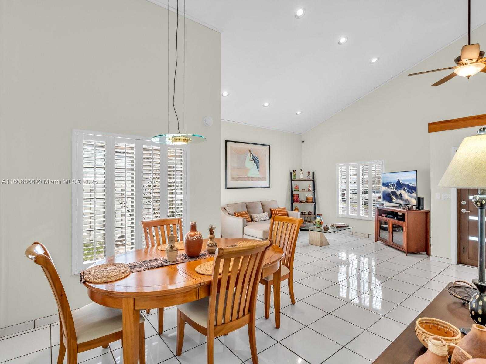 Small Image of 6566 NORTH WEST 197TH LN, Hialeah Number 18