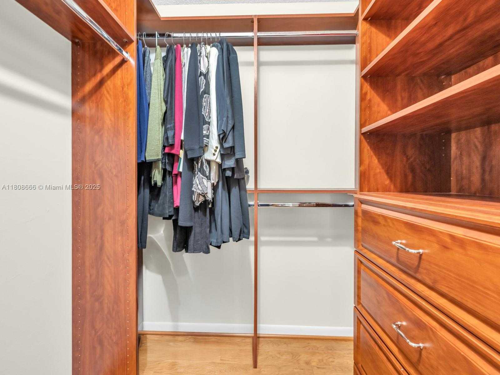 Small Image of 6566 NORTH WEST 197TH LN, Hialeah Number 22