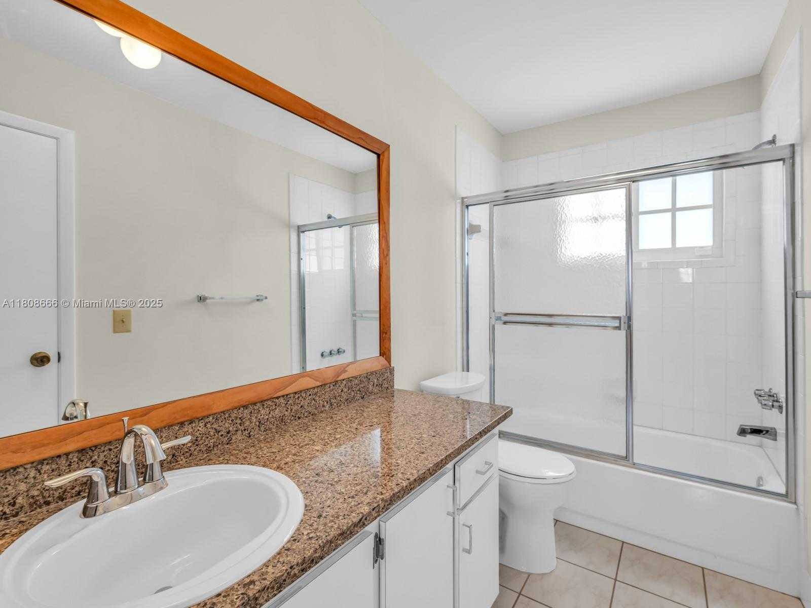 Small Image of 6566 NORTH WEST 197TH LN, Hialeah Number 27