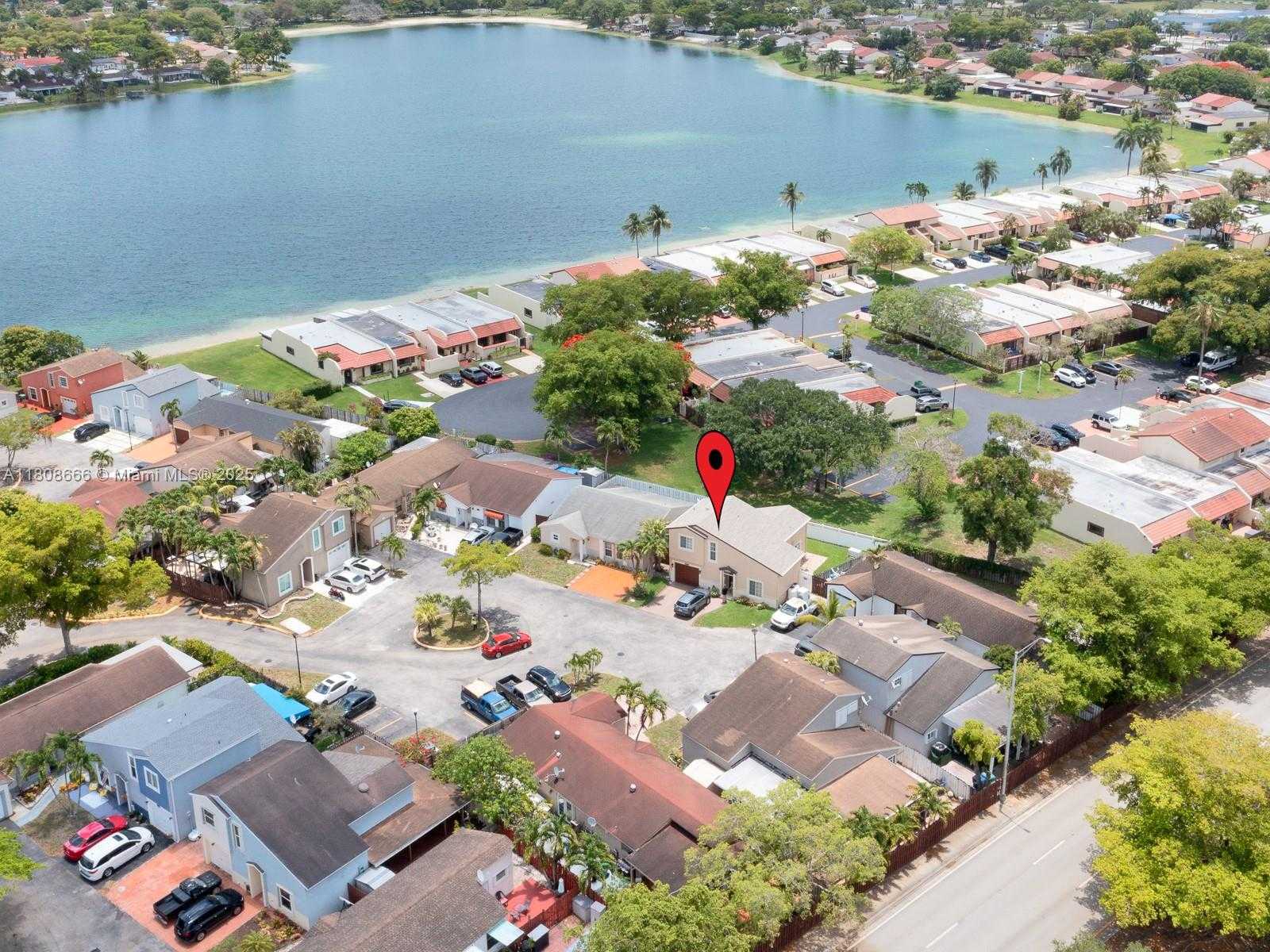 Small Image of 6566 NORTH WEST 197TH LN, Hialeah Number 41
