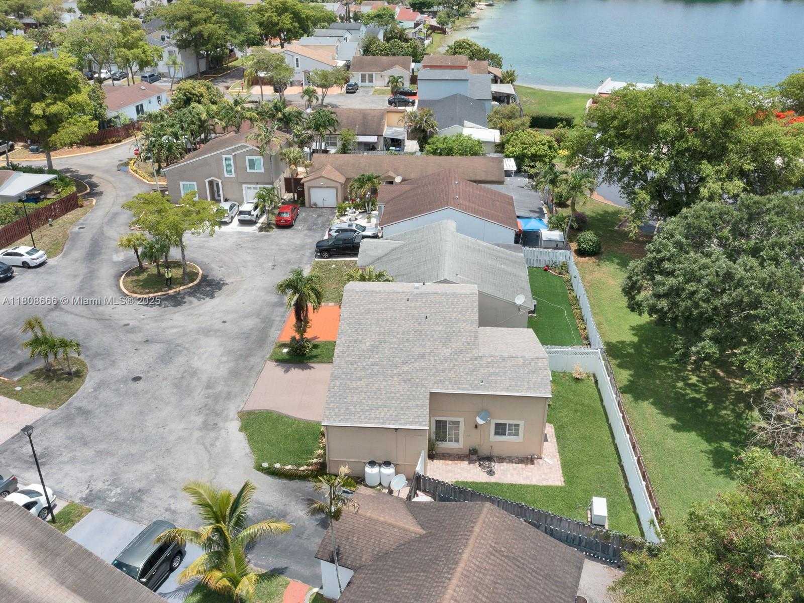 Small Image of 6566 NORTH WEST 197TH LN, Hialeah Number 46