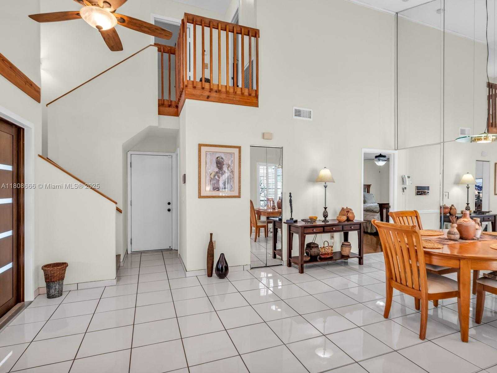 Small Image of 6566 NORTH WEST 197TH LN, Hialeah Number 9