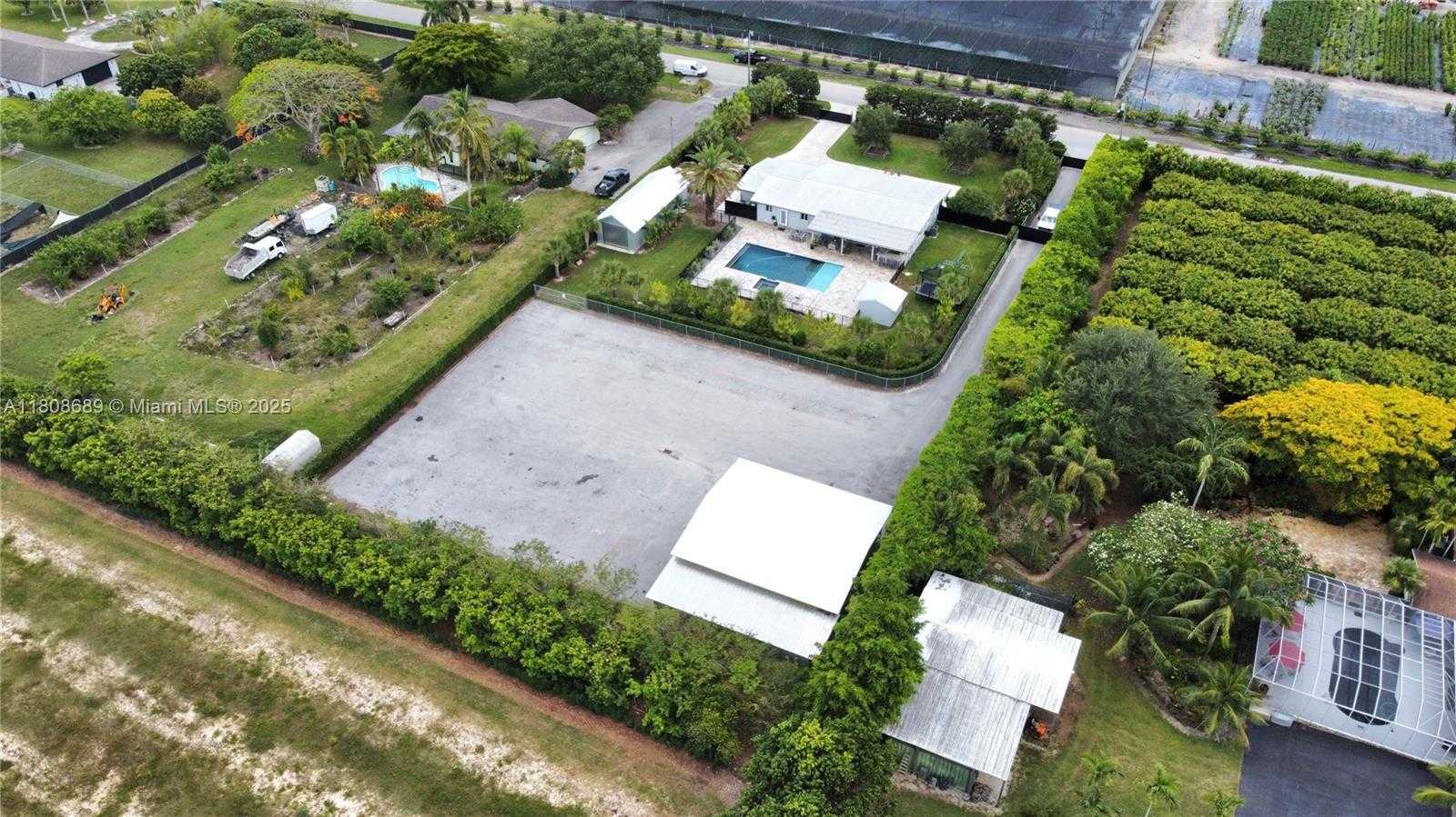 Small Image of 19525 SOUTH WEST 272ND ST, Homestead Number 49