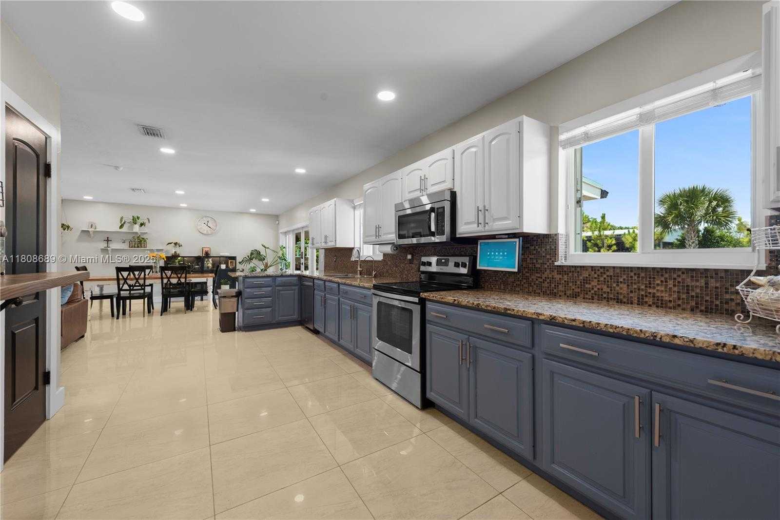 Small Image of 19525 SOUTH WEST 272ND ST, Homestead Number 8