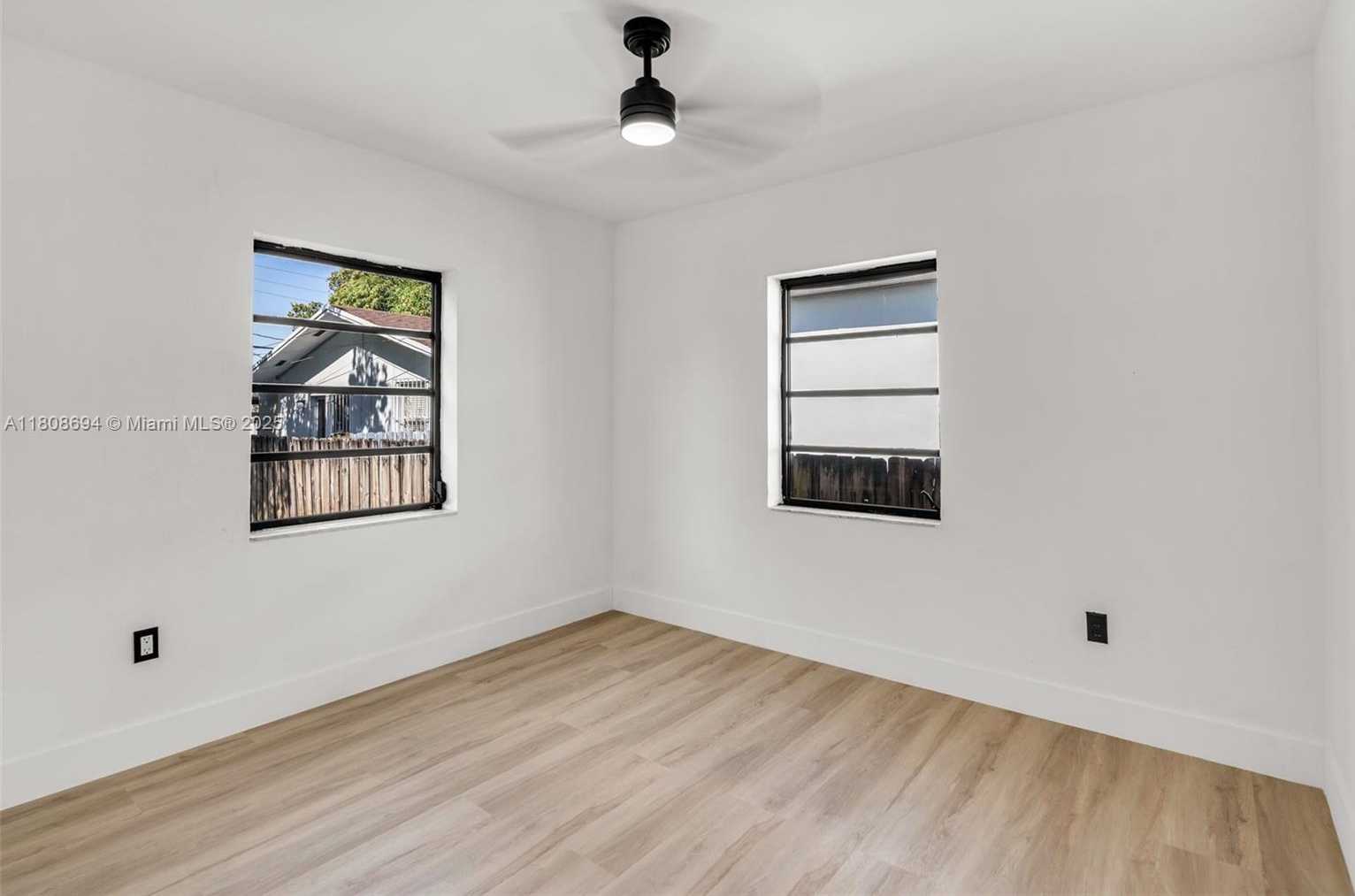 Small Image of 739 WEST 30TH ST, Hialeah Number 13