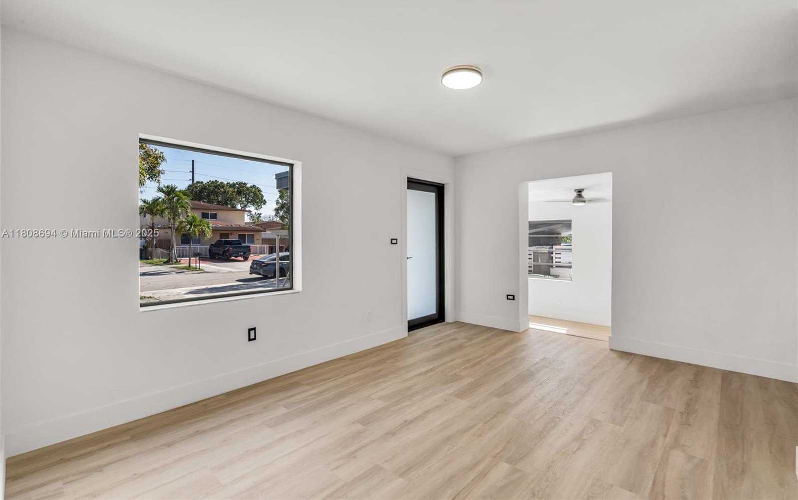 Small Image of 739 WEST 30TH ST, Hialeah Number 6