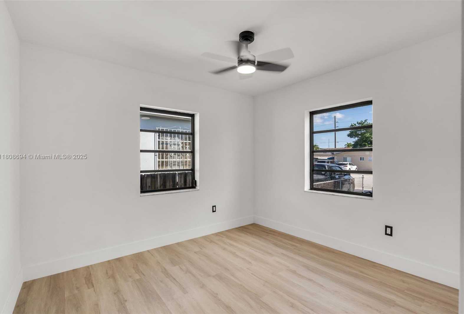 Small Image of 739 WEST 30TH ST, Hialeah Number 9