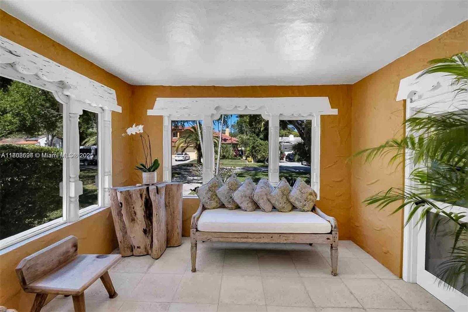 Small Image of 136 NORTH EAST 101ST ST, Miami Shores Number 14