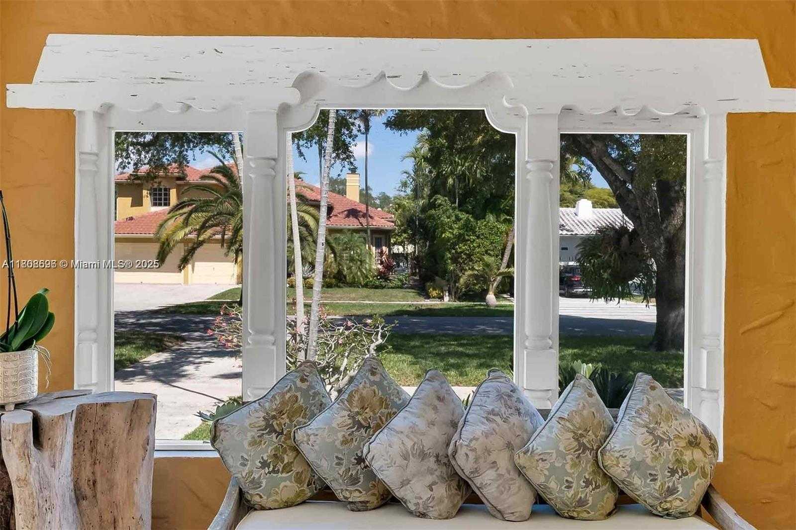 Small Image of 136 NORTH EAST 101ST ST, Miami Shores Number 15
