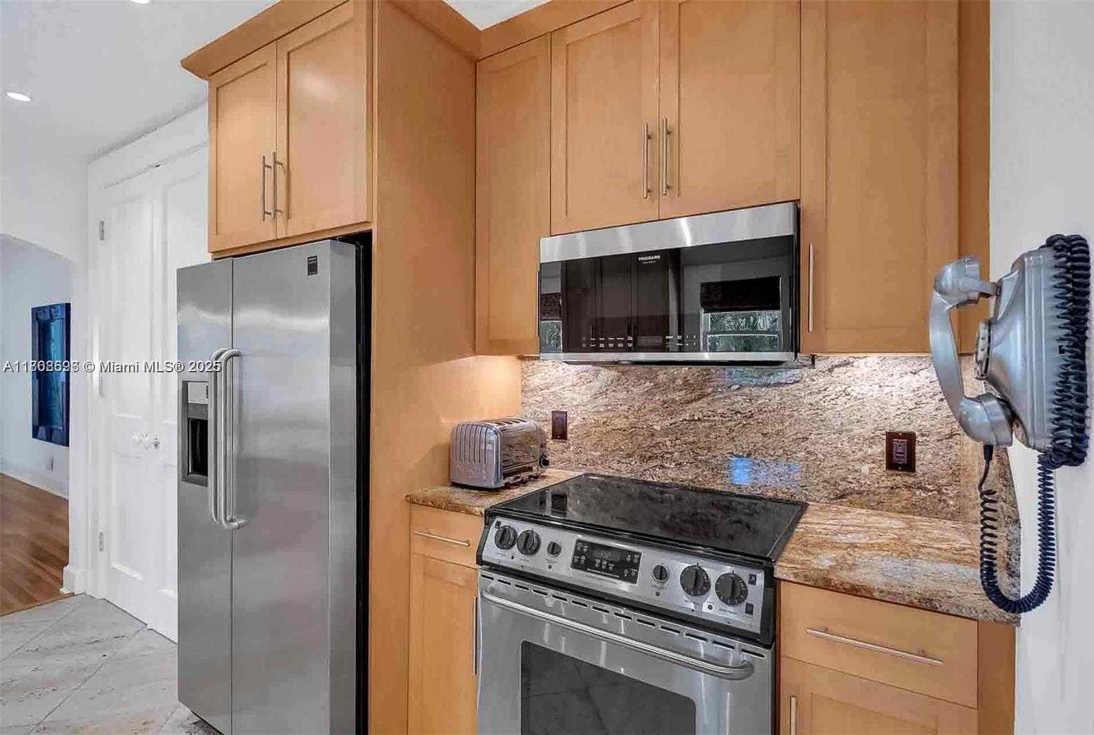 Small Image of 136 NORTH EAST 101ST ST, Miami Shores Number 23
