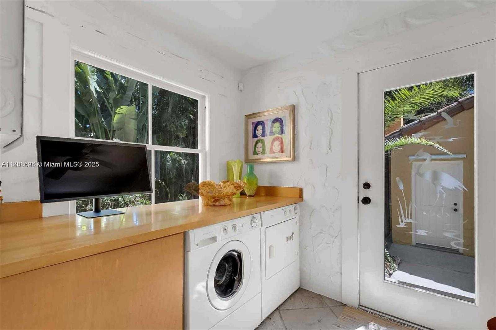 Small Image of 136 NORTH EAST 101ST ST, Miami Shores Number 26
