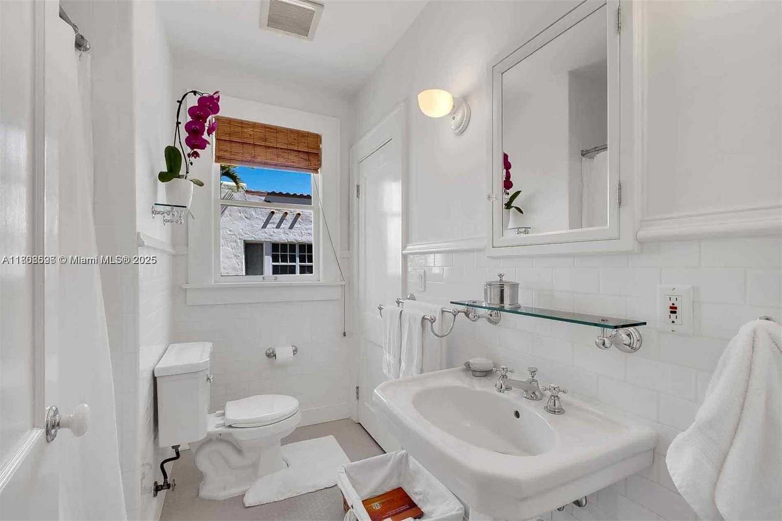 Small Image of 136 NORTH EAST 101ST ST, Miami Shores Number 37